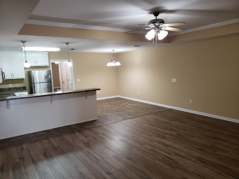 Building Photo - 120 Cody Dr