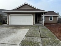 Building Photo - 3 Bedroom/2 Bathroom Home Available in Rincon Valley!