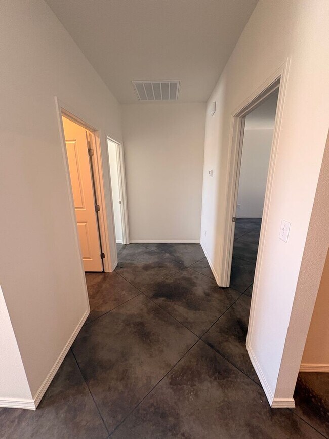 Building Photo - Stunning New 3/2 Townhomes