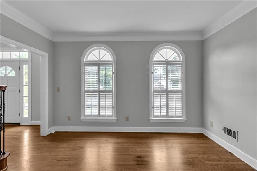 Building Photo - 1085 Castle Pointe Ln