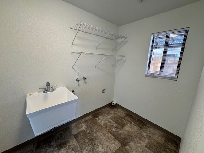 Building Photo - Remodeled home with a view