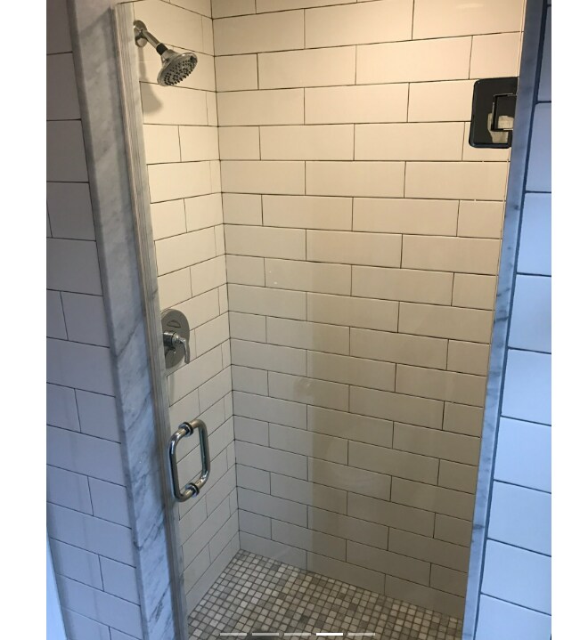 Building Photo - 160 Holland St