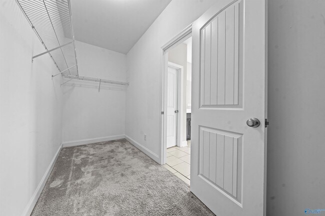 Building Photo - 104 Erskin Parcus Dr