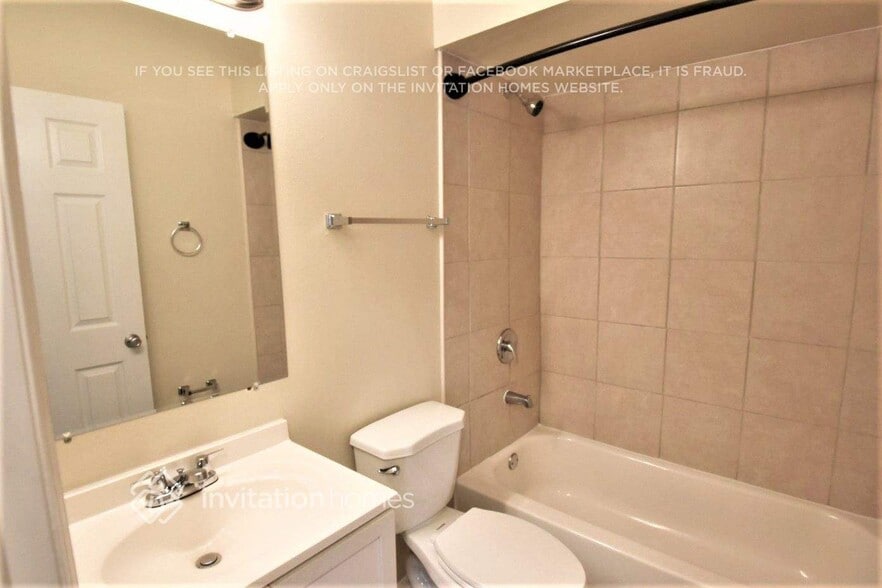 Building Photo - 1786 Hydrangea Rd