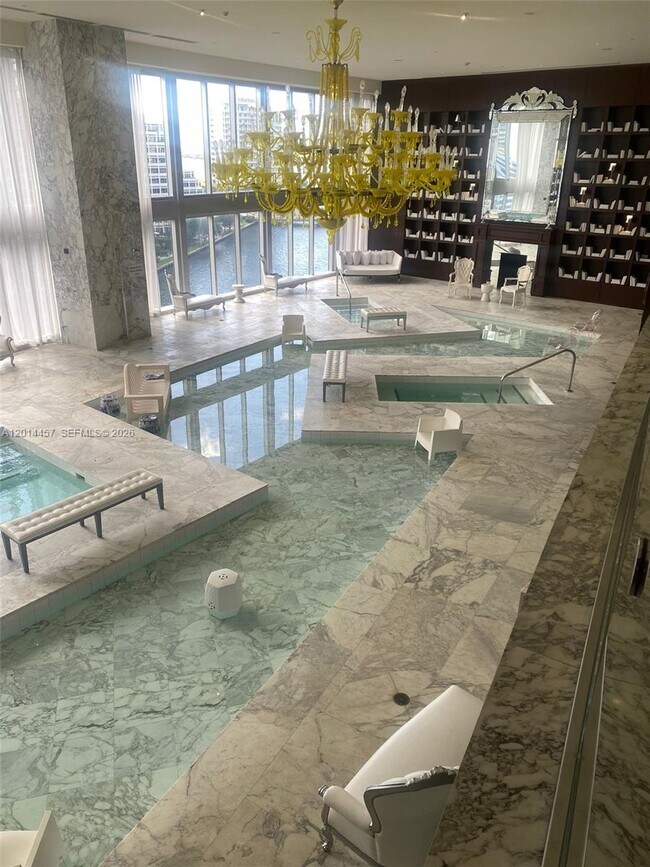 Building Photo - 475 Brickell Ave