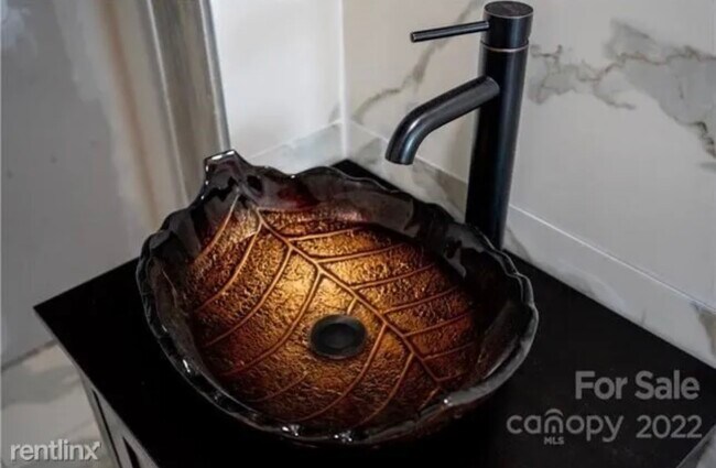 Building Photo - 2008 Choyce Cir