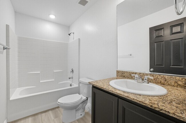 Building Photo - *MOVE IN SPECIAL - $300 OFF FIRST MONTH'S ...