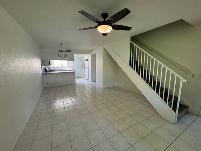 Building Photo - 440 Tava Ln