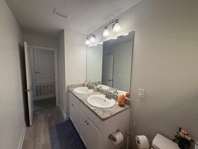 Building Photo - 5755 Marigold Loop