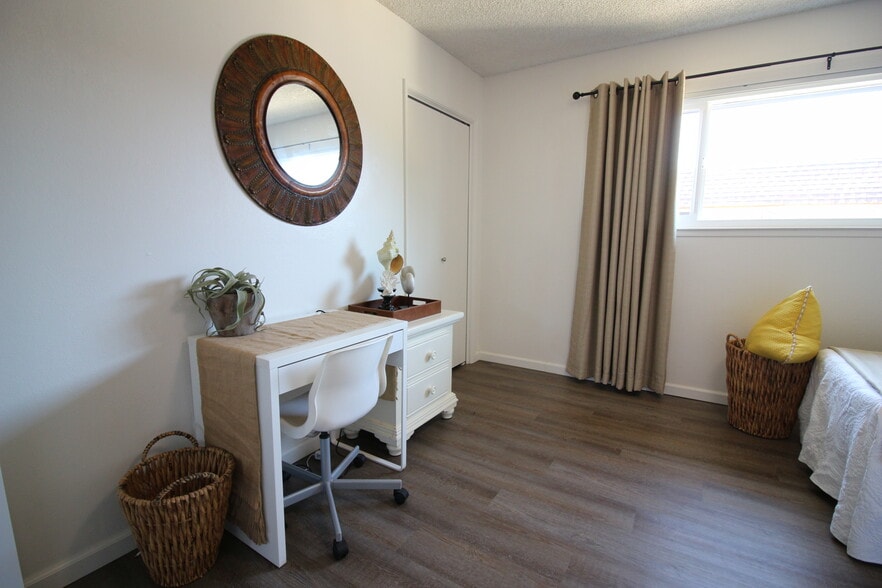 Building Photo - 1326 Galleon Way