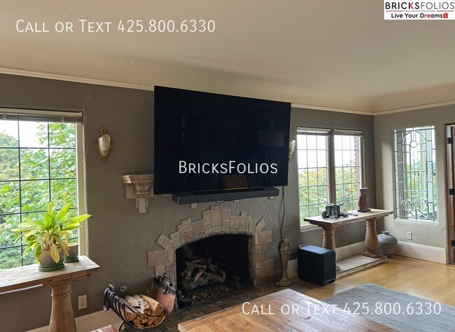 Building Photo - 2022 Taylor Ave N