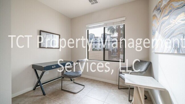 Building Photo - Stunning 1 Bedroom with Pool View