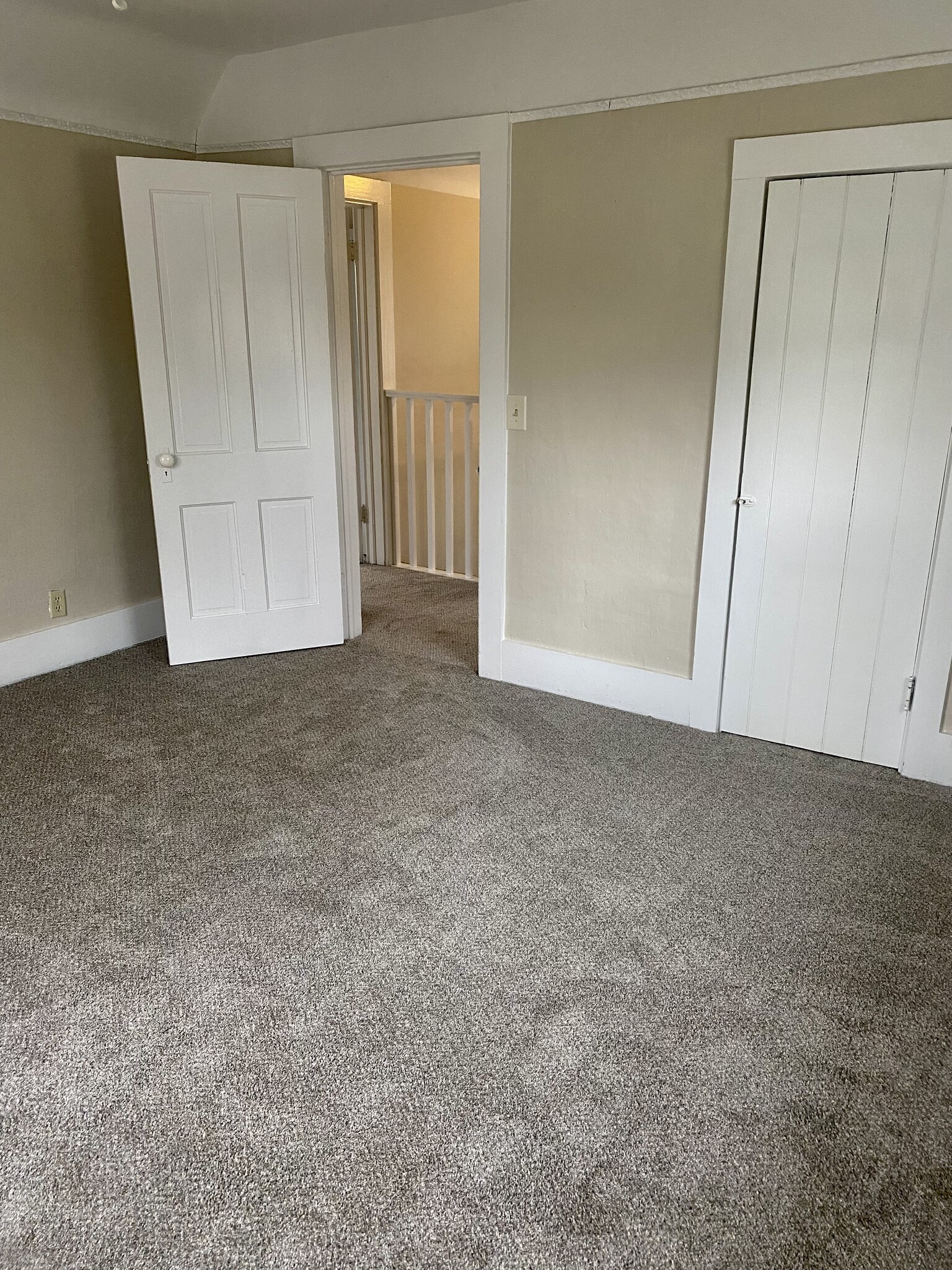 Upstairs Bedroom 1 - 436 Glendale St