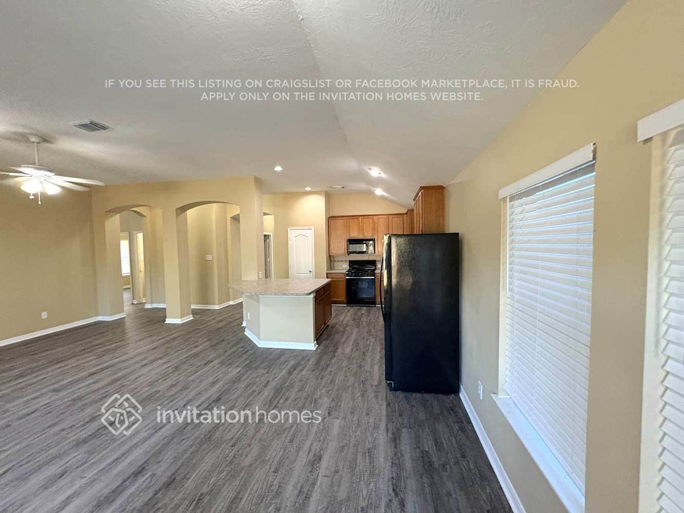 Building Photo - 18802 Cluster Oaks Dr