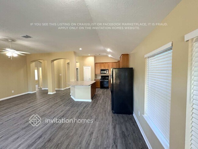 Building Photo - 18802 Cluster Oaks Dr