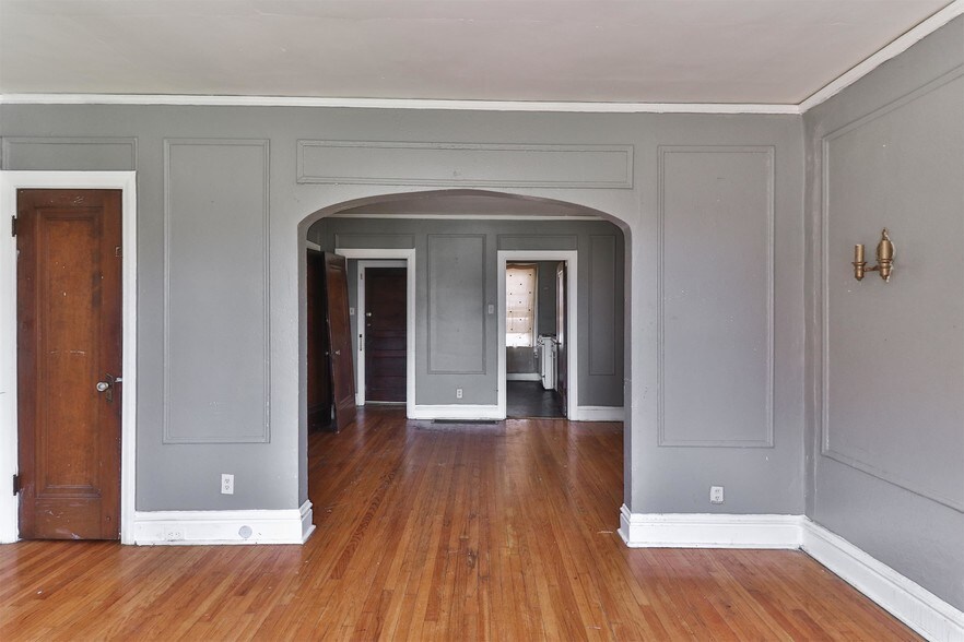 Building Photo - 3811 Keokuk St