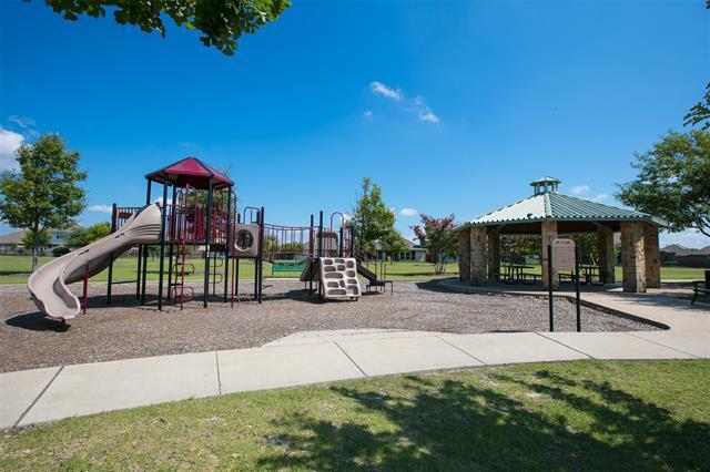 Building Photo - 809 Robbin Cir