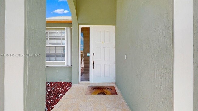 Building Photo - 12567 SW 121st Ave