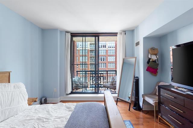 Building Photo - 1025 MAXWELL Ln