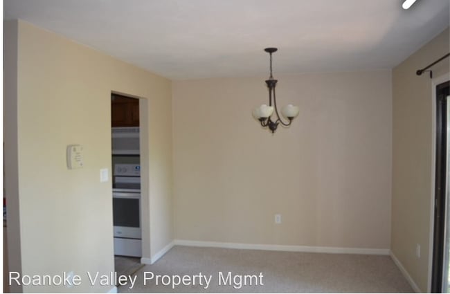 Building Photo - 3362 Forest Ct
