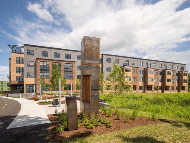 Building Photo - 112 Garden St