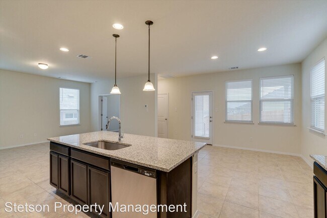 Building Photo - 3 br, 2.5 bath House - 5628 Respinto Dr