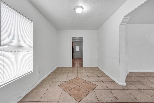 Building Photo - 2811 SW 3rd St