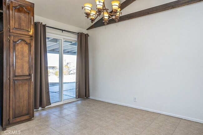 Building Photo - Beautiful 2 Bedroom Home