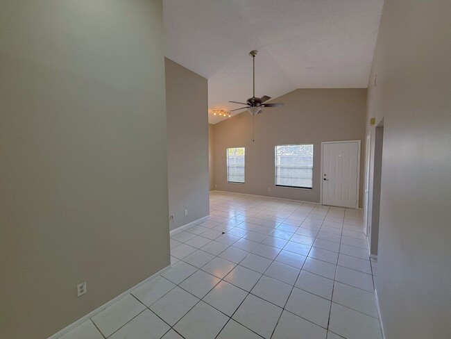 Building Photo - 2453 E Illiana St