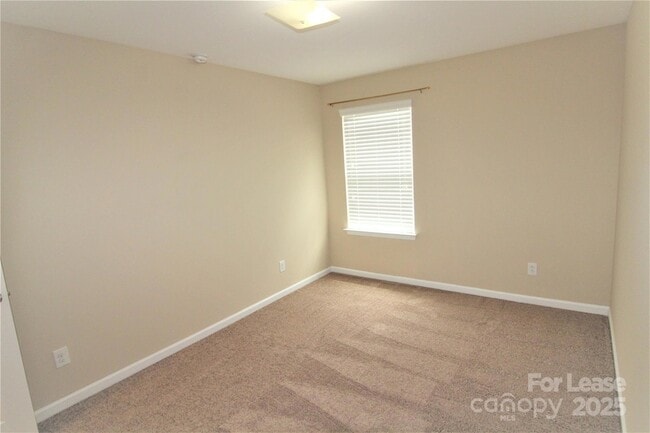 Building Photo - 12618 Ballyliffin Dr