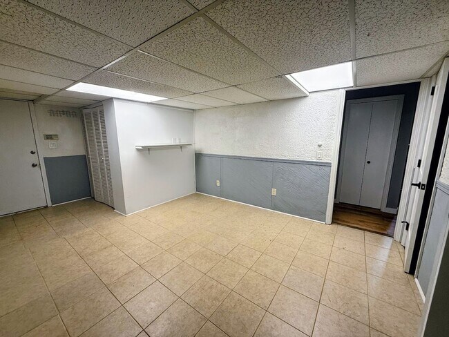 Building Photo - Four-bedroom two-bathroom home for rent in Jackson Township