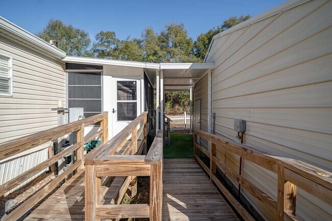 Building Photo - 2671 Oscar Harvey Rd