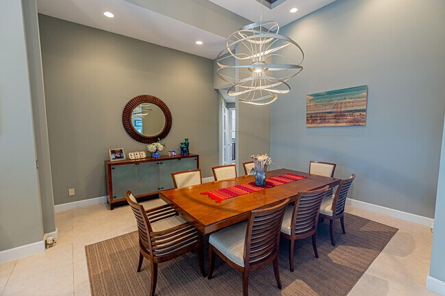 Building Photo - 8060 Kiawah Trce