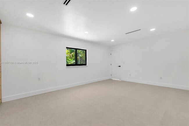 Building Photo - 9360 SW 16th St