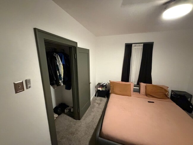 Building Photo - 1707 N Charles St