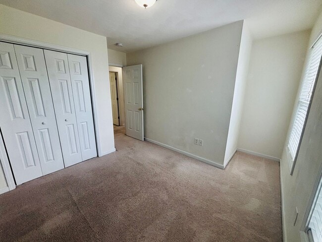 Building Photo - 255 Windsor Dr NW