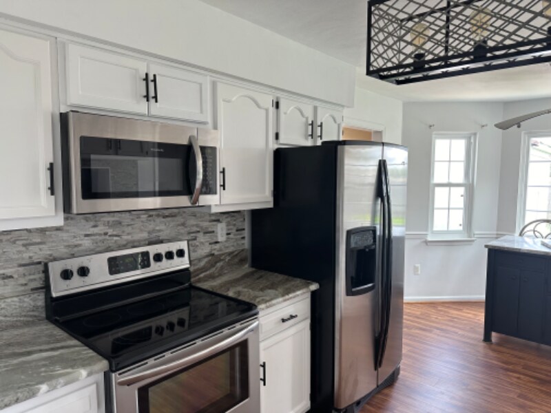 Building Photo - 1705 River Rock Arch