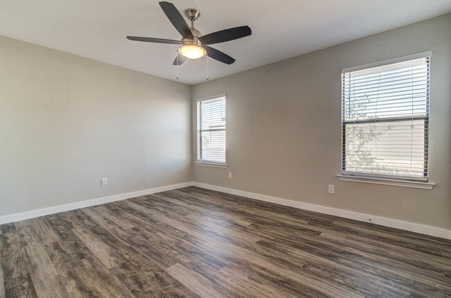 Building Photo - 1205/1207 Gregory Ln