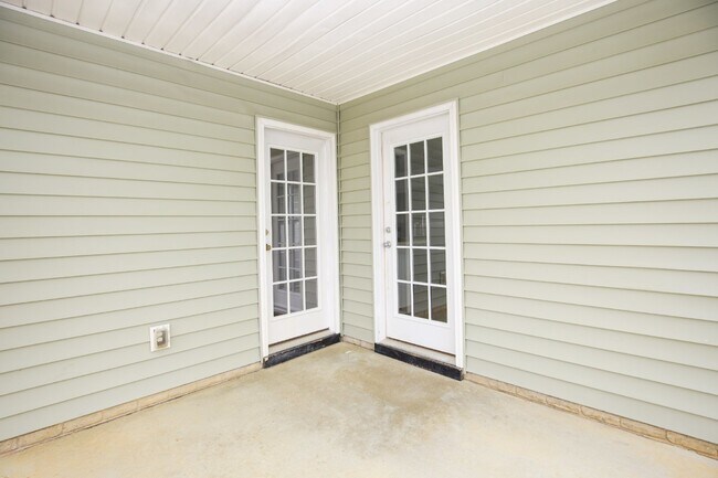 Building Photo - Charming 3 Bed, 2 Bath Rental Home in Raeford, NC - Don't Miss Out!