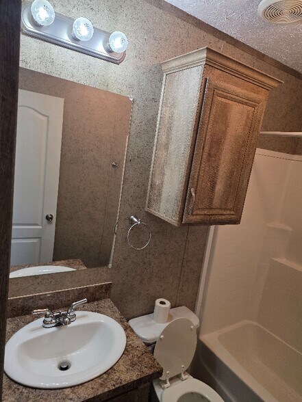 Building Photo - 3595 Co Rd 601