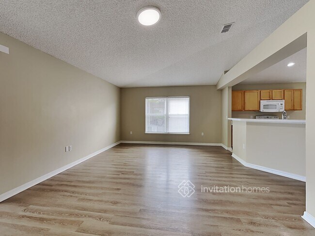 Building Photo - 2592 Reflections Pl