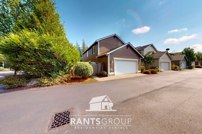 Building Photo - Fantastic Neighborhood! Easy Commute to JB...
