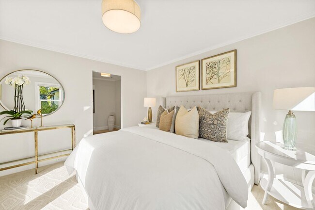 Building Photo - 105 Pepper Ave