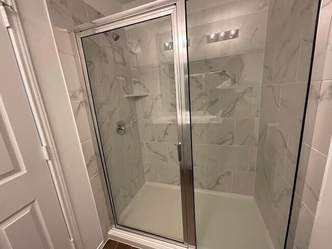 Building Photo - 337 Redonda Dr