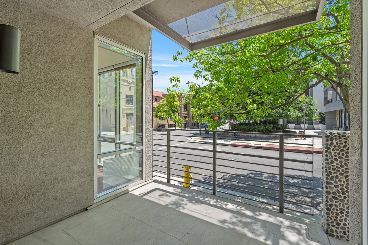 Building Photo - 111 S De Lacey Ave