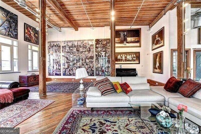 Building Photo - 161 Mangum St SW