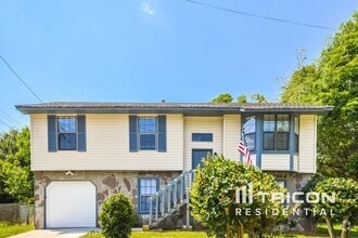 Building Photo - 2053 Stablewood Cove