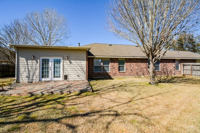 Building Photo - 3807 Belmont Turn