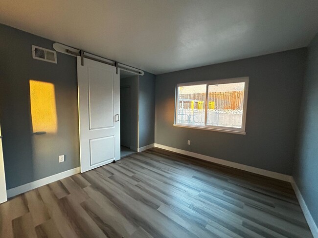 Building Photo - Beautifully Remodeled 3-Bedroom Home in Hi...