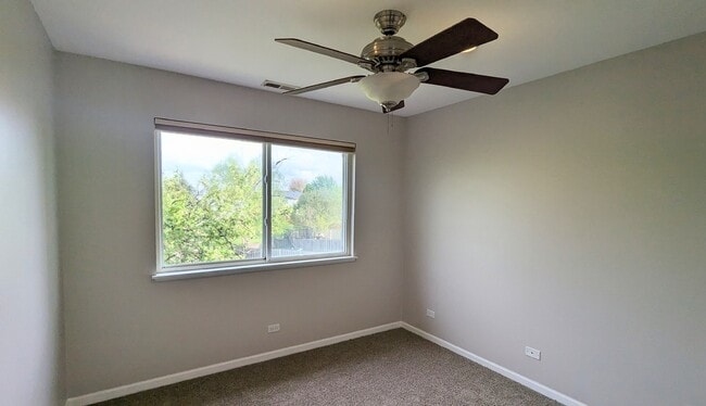 Building Photo - 2310 Shiloh Dr